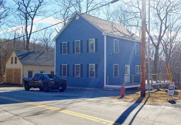 A background image of a comfortable well made home.